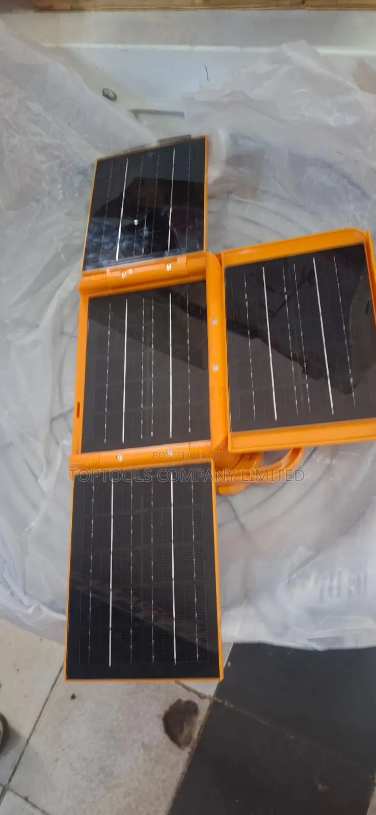 Solar Floodlight 12,000ah Battery10hours 4 Types of Lighting 200watts