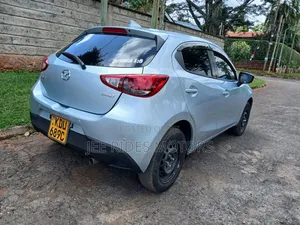 Mazda Demio 2018 Silver