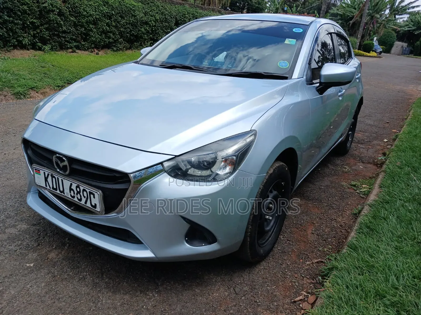 Mazda Demio 2018 Silver