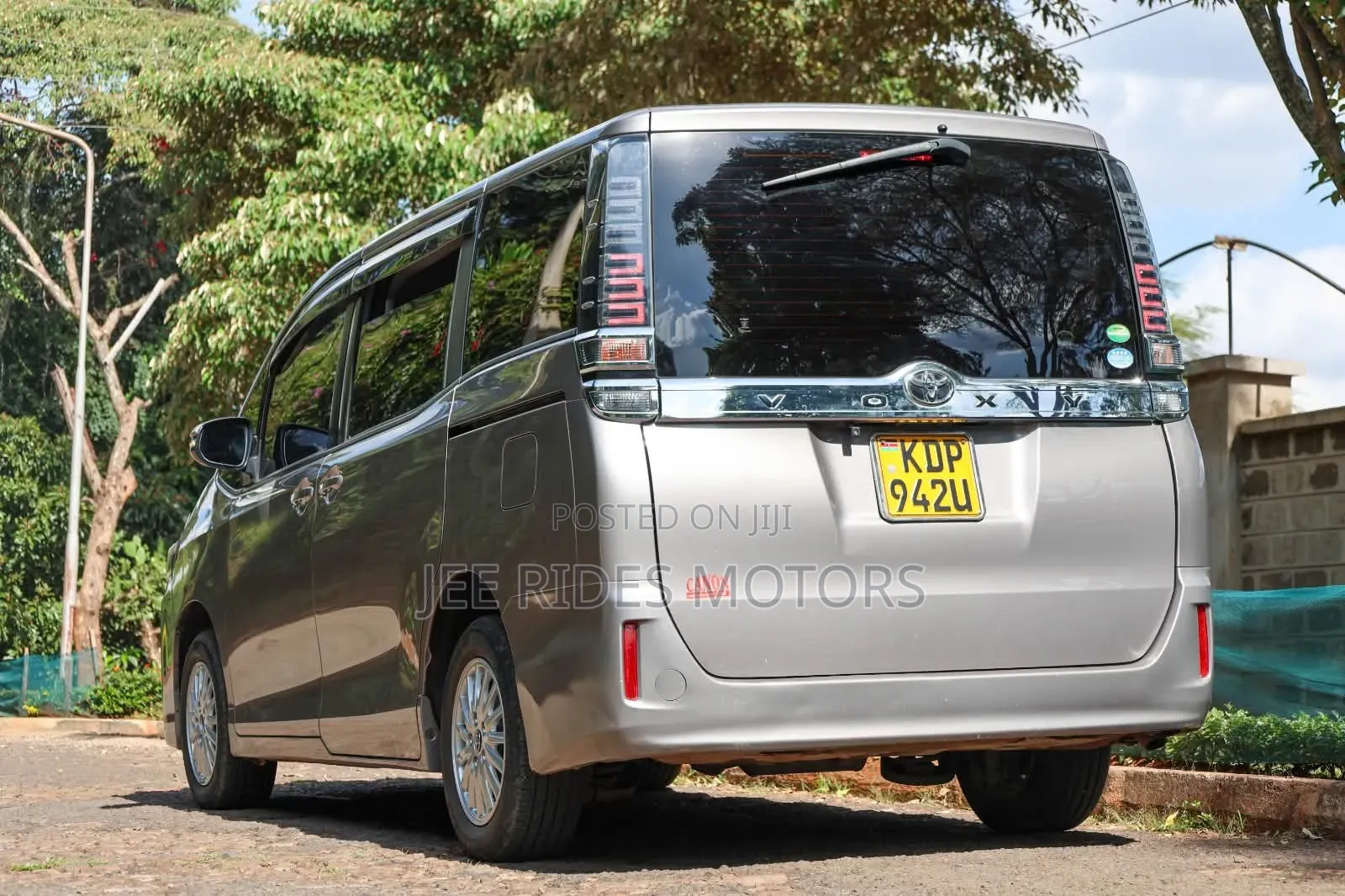 Toyota Voxy 2018 Gray