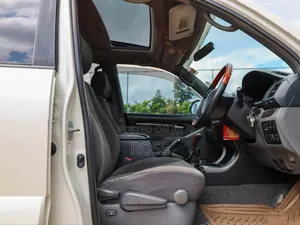 Toyota Land Cruiser Prado 2009 White