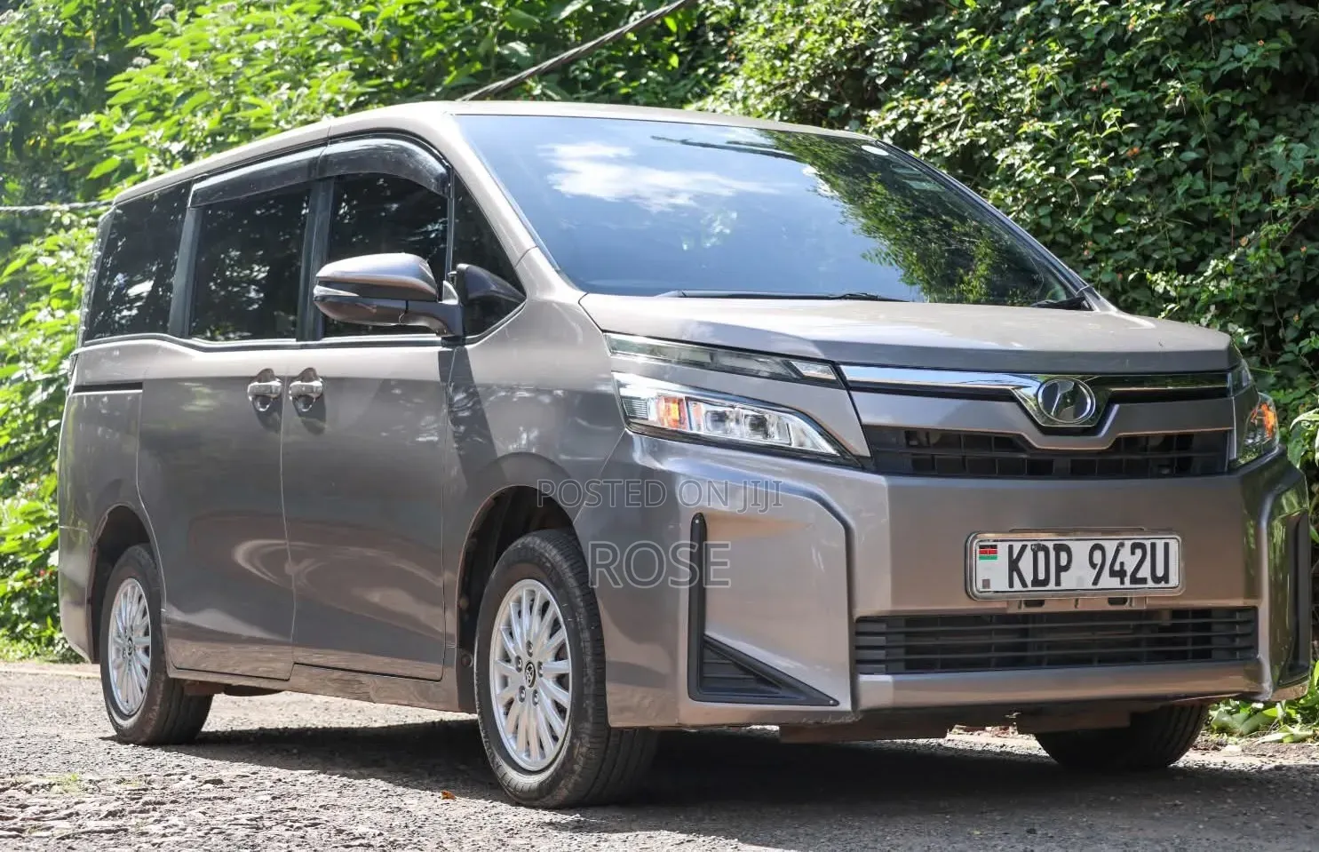 Toyota Voxy 2018 Beige