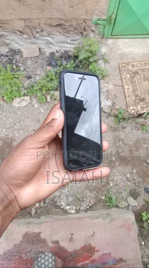 Apple iPhone 7 32 GB Black
