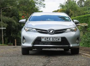 Toyota Auris 2012 Silver