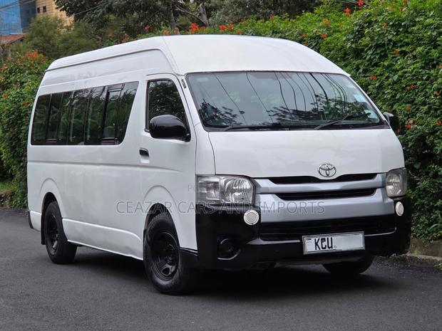 Toyota HiAce 2012 White - thumbnail 9