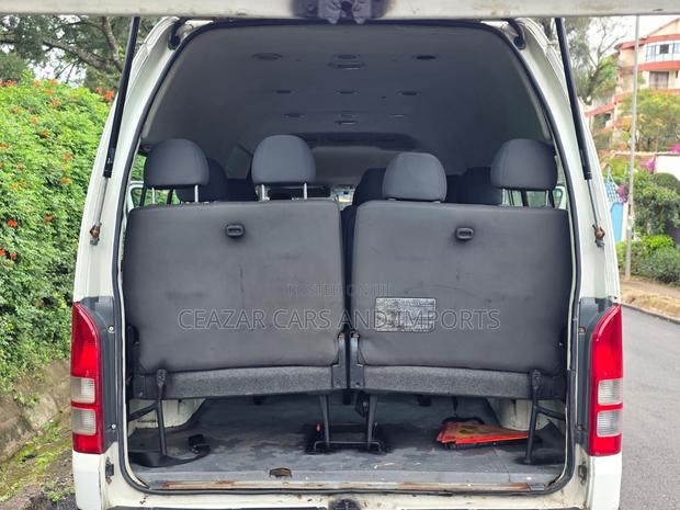 Toyota HiAce 2012 White - thumbnail 6