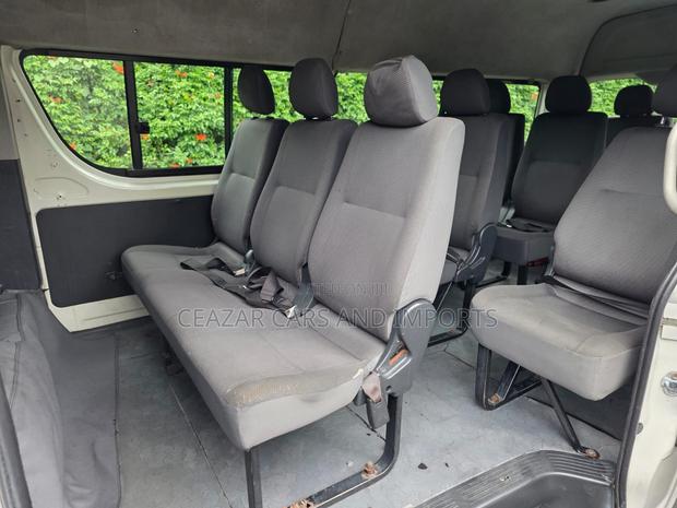 Toyota HiAce 2012 White - thumbnail 11