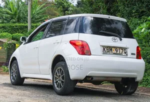 Toyota IST 2005 White