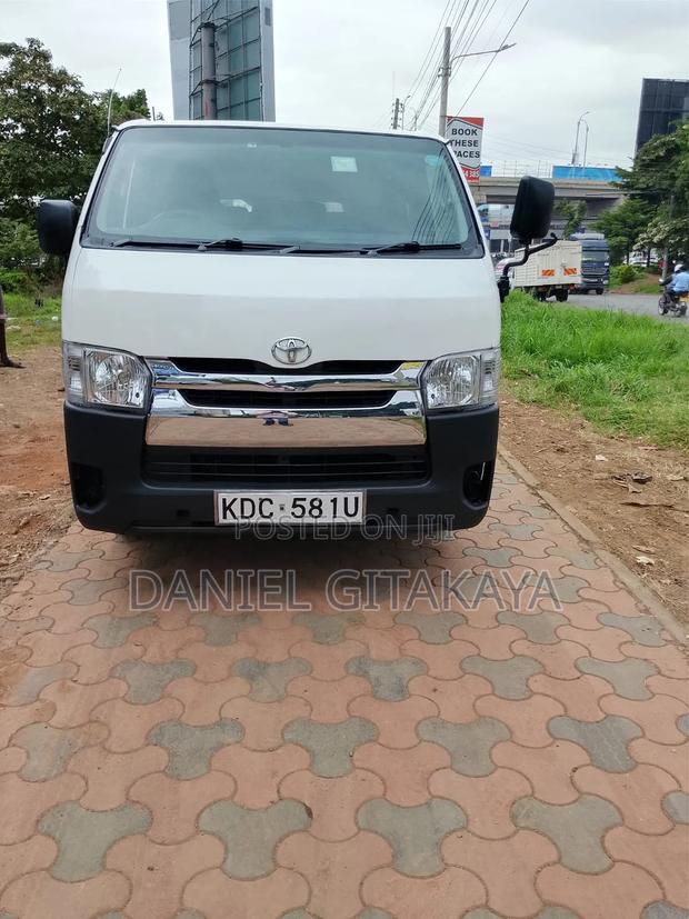 Toyota HiAce 2014 White