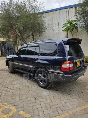 Toyota Land Cruiser HDJ 100 2001 Blue