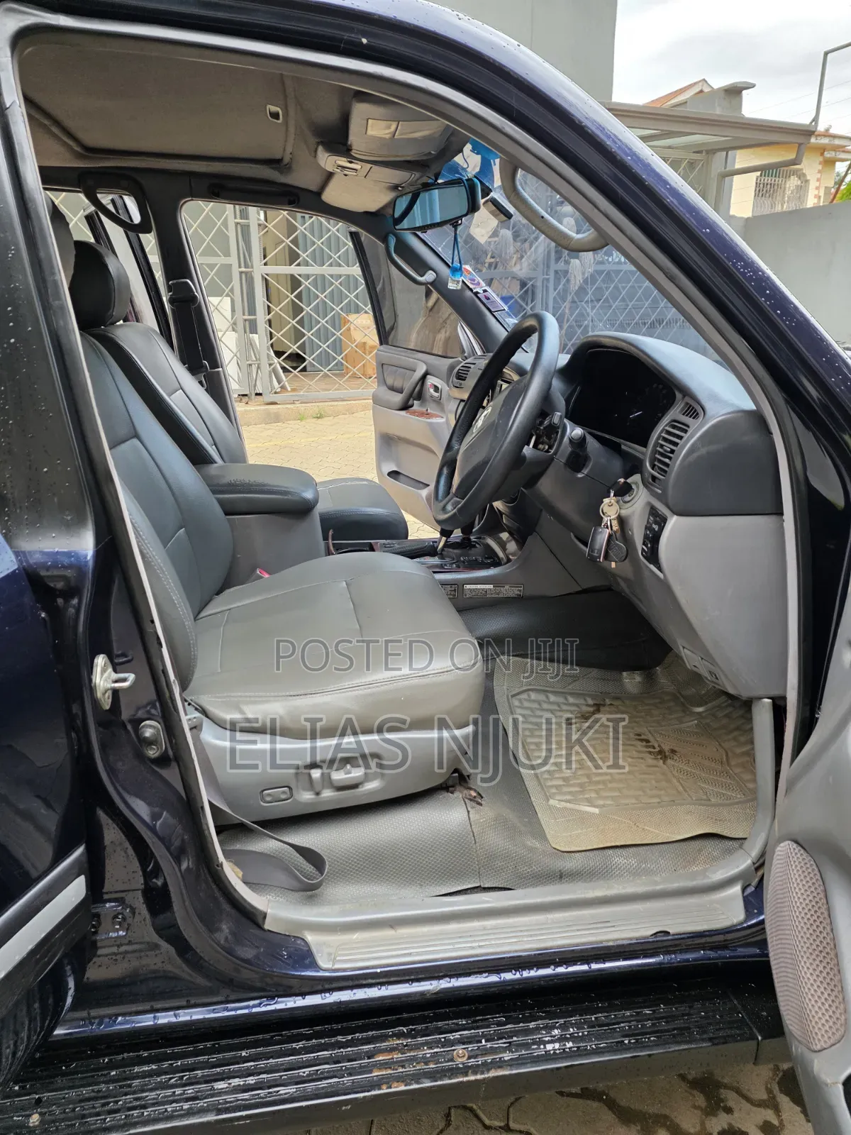 Toyota Land Cruiser HDJ 100 2001 Blue