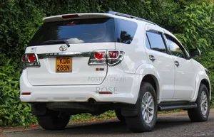 Toyota Fortuner 2014 White