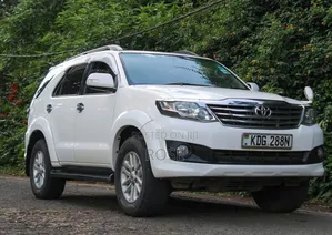 Toyota Fortuner 2014 White