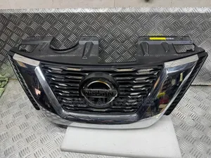 X-Trail 2017 Grille