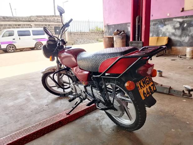 Bajaj Boxer 100 2023 Red - thumbnail 2