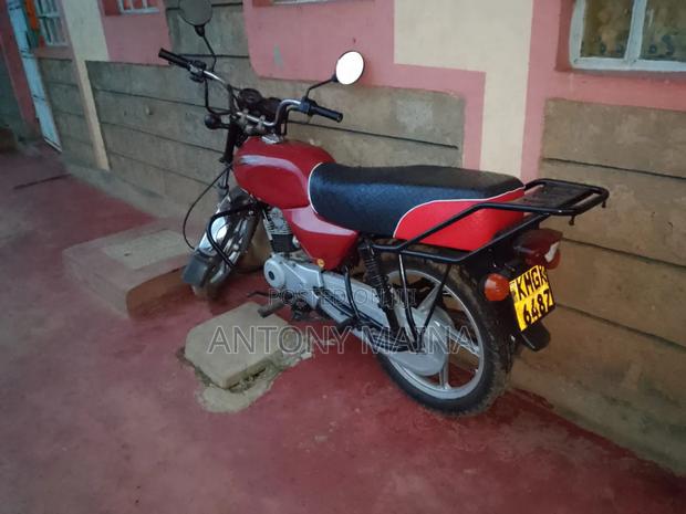 Bajaj Boxer 100 2023 Red - thumbnail 4