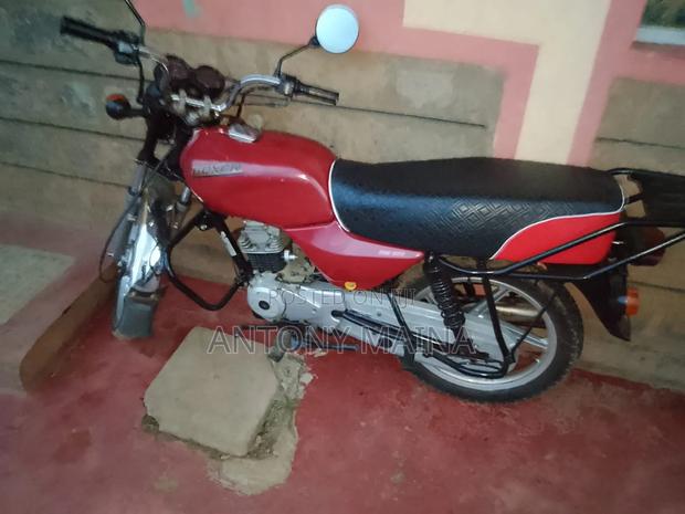 Bajaj Boxer 100 2023 Red - thumbnail 5