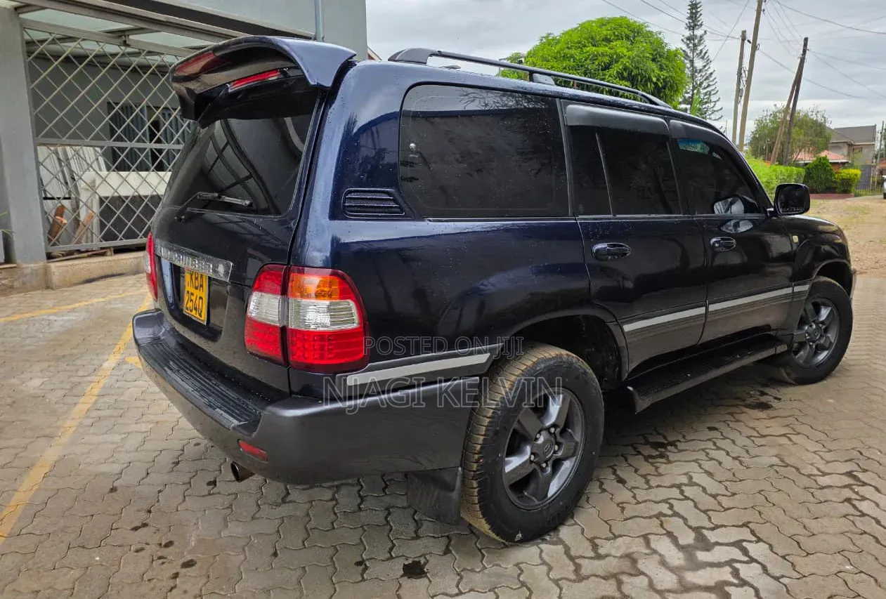 Toyota Land Cruiser 2001 Blue