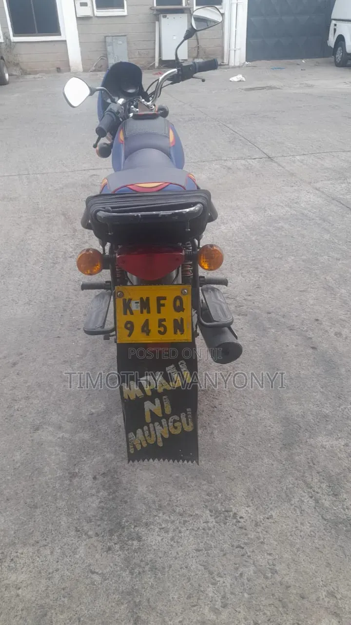 Bajaj Boxer 150 UG 2022 Red