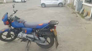 Bajaj Boxer 150 UG 2022 Red