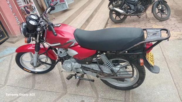 TVS HLX 125 2023 Red