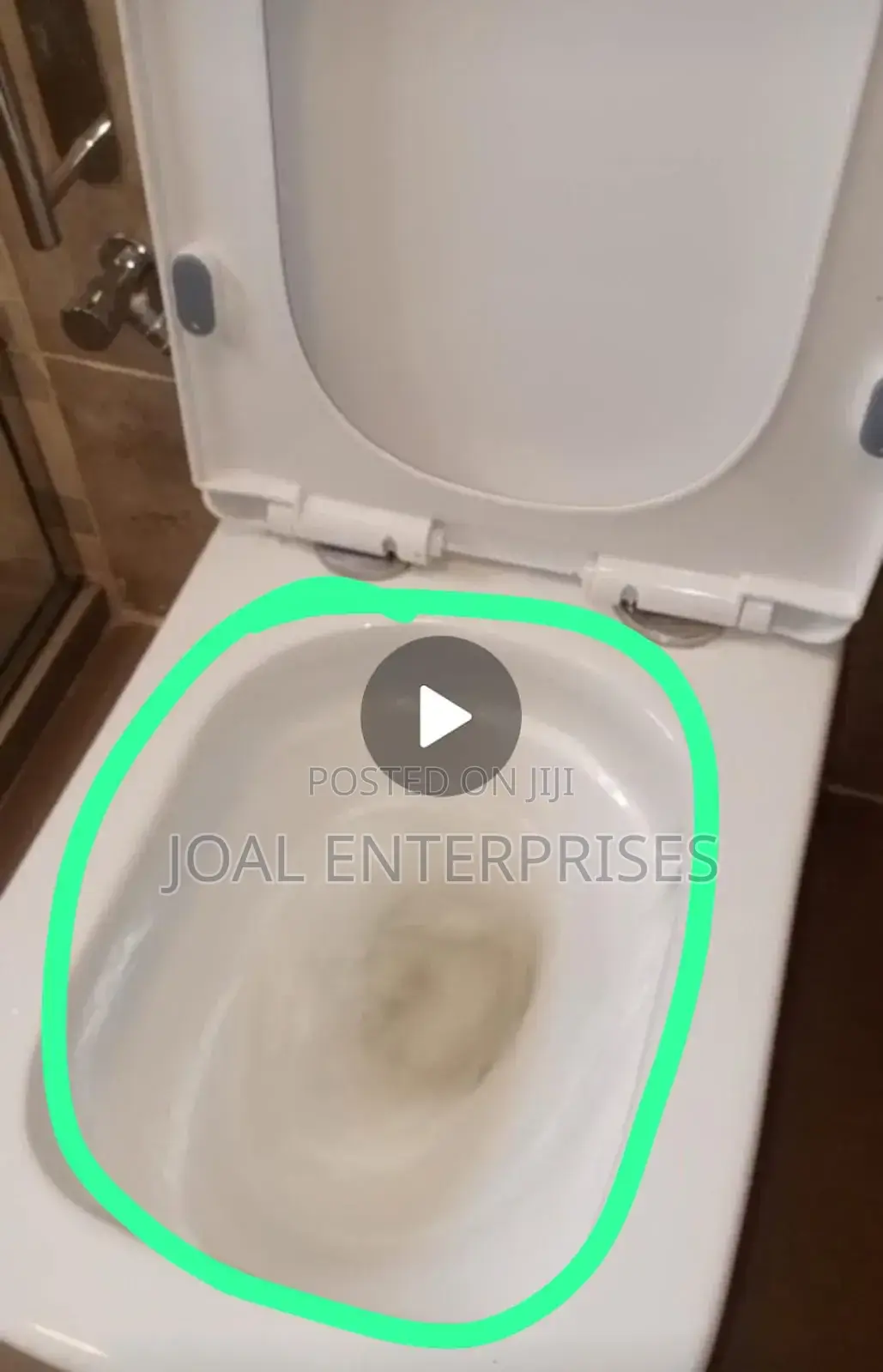 Tornado Close Couple Toilets