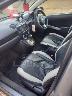 Mazda Demio 2013 Silver