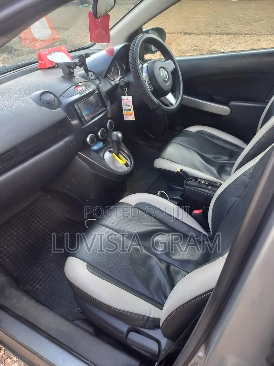 Mazda Demio 2013 Silver