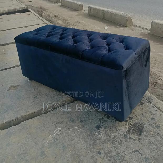Ottoman Black Velvet,