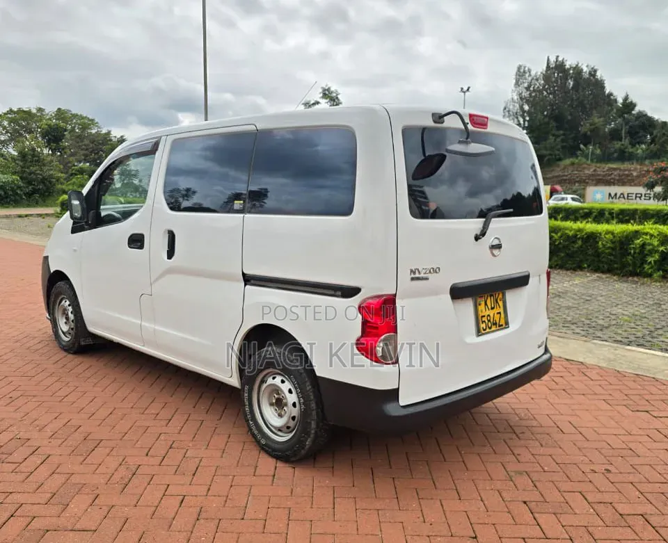 Nissan NV200 2015 White