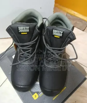 Leather Safety Boots.