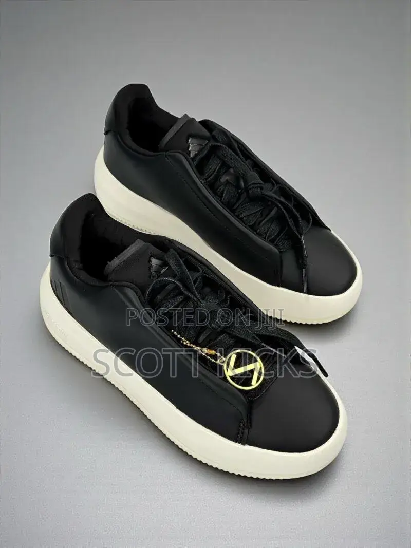Adidas Acesmash “ Black Lither ”