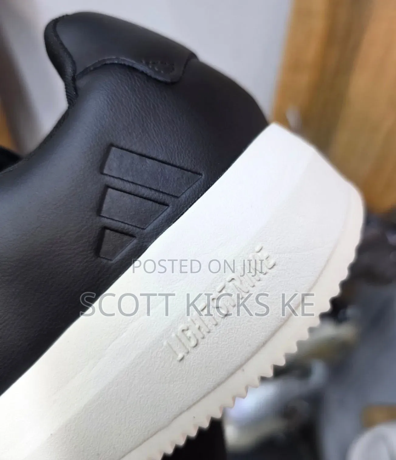 Adidas Acesmash “ Black Lither ”