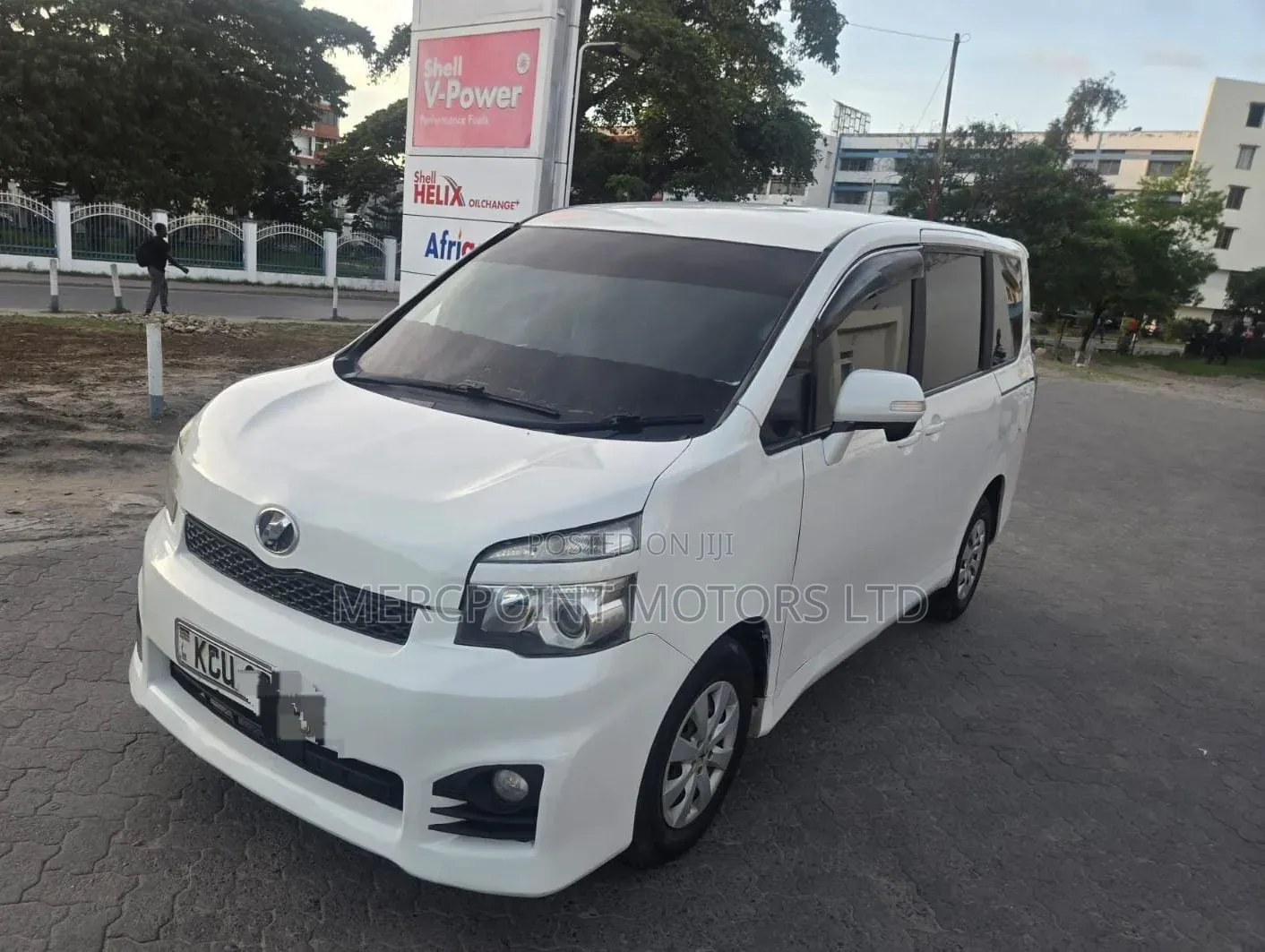 Toyota Voxy 2012 White