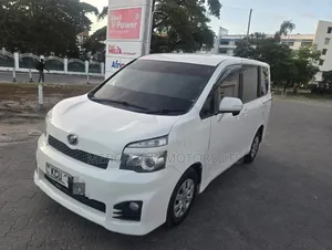 Toyota Voxy 2012 White