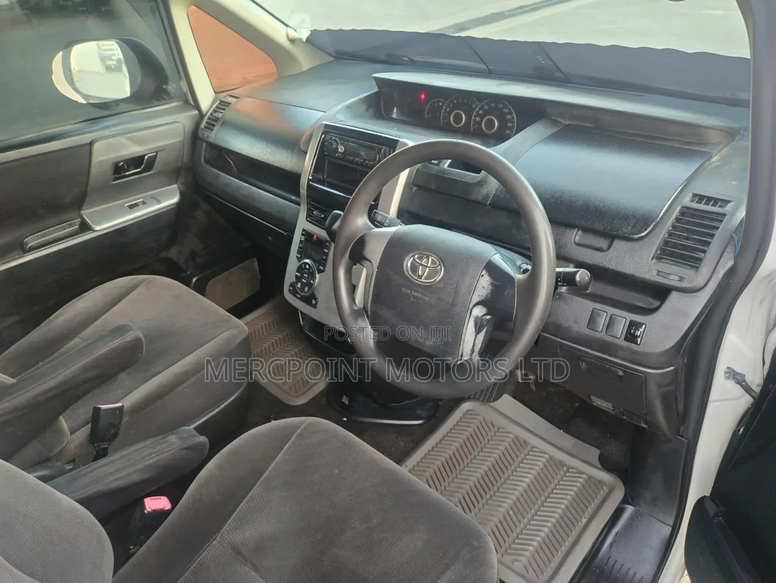 Toyota Voxy 2012 White