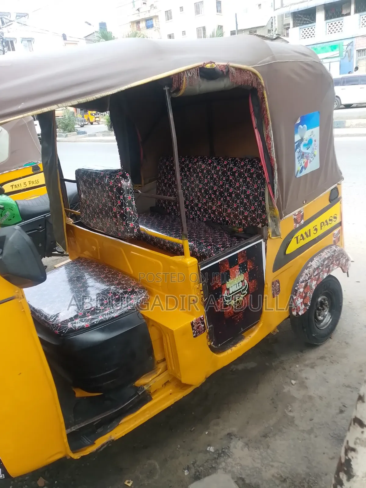 Bajaj RE 2021 Yellow