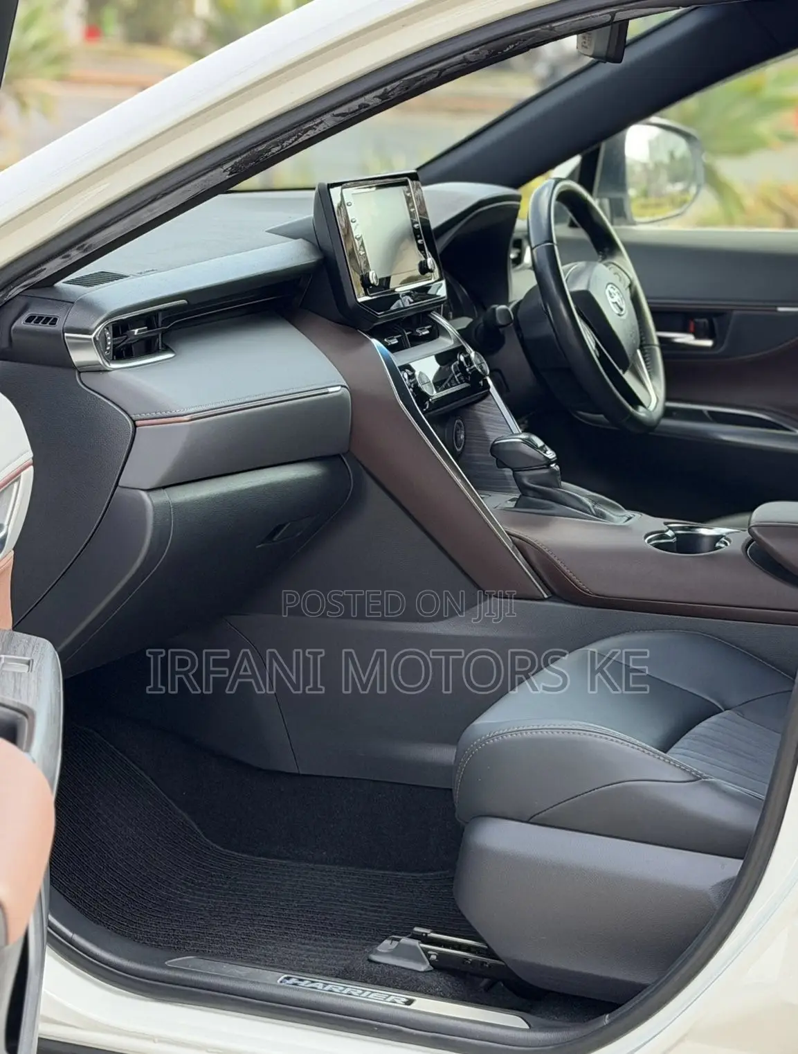 Toyota Harrier 2.0 2020 Pearl