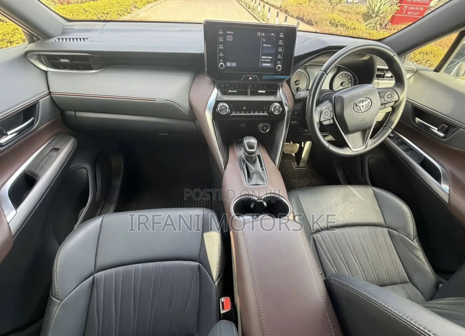 Toyota Harrier 2.0 2020 Pearl