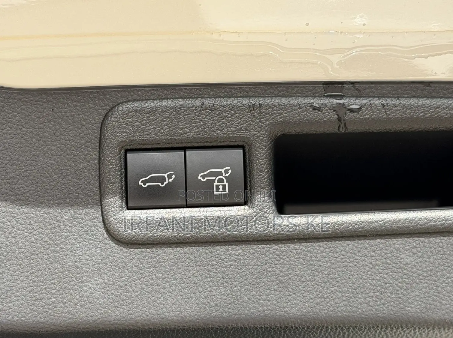 Toyota Harrier 2.0 2020 Pearl