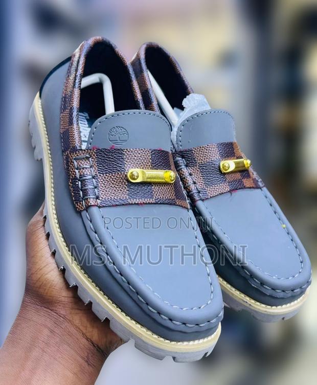 Boys Timberland Loafers Size 30-35 - thumbnail 2