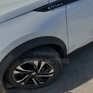 Peugeot 2008 1.2 PureTech (155 Hp) 2021 White