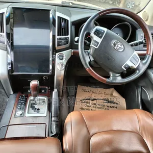 Toyota Land Cruiser 4.6 V8 ZX 2015 Beige