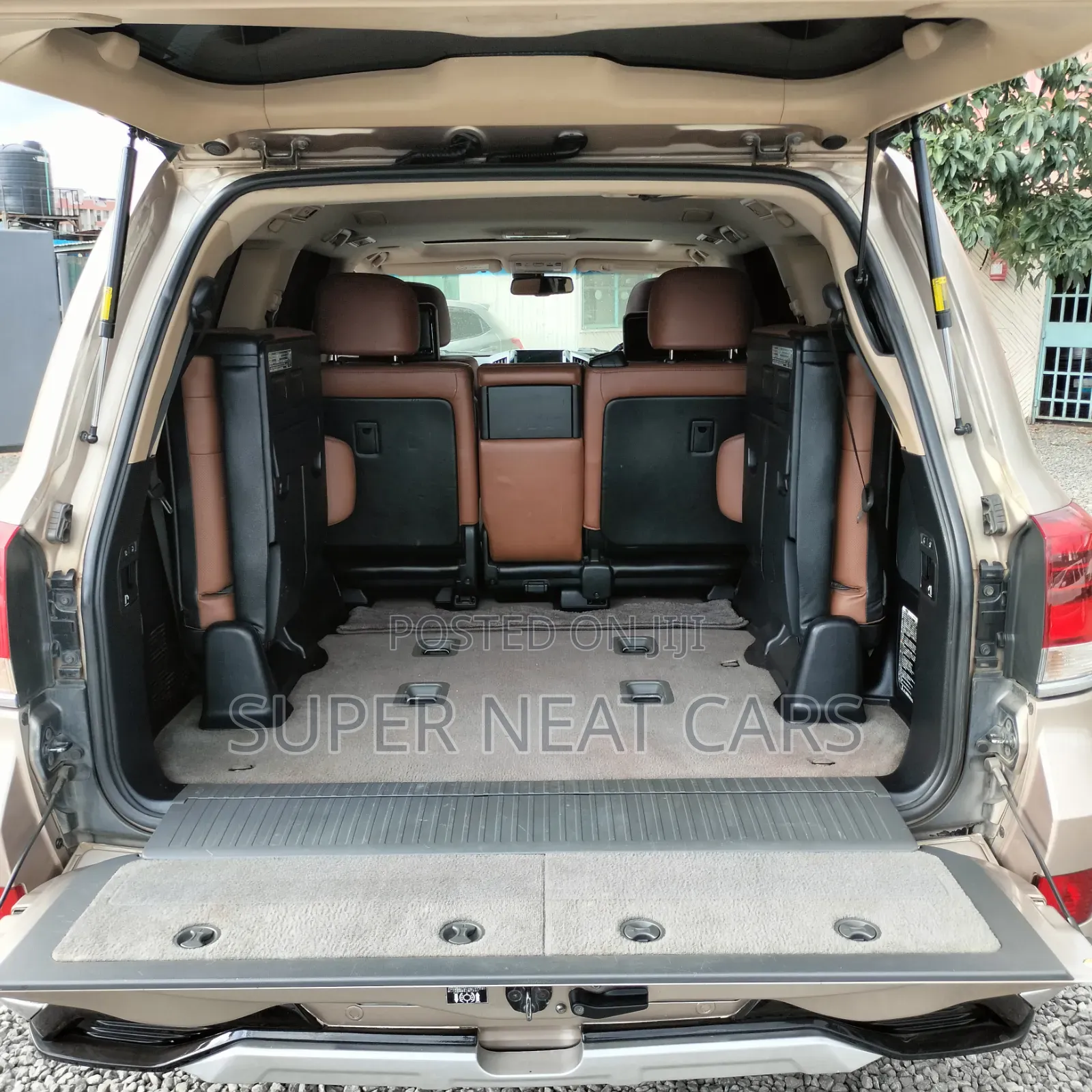 Toyota Land Cruiser 4.6 V8 ZX 2015 Beige