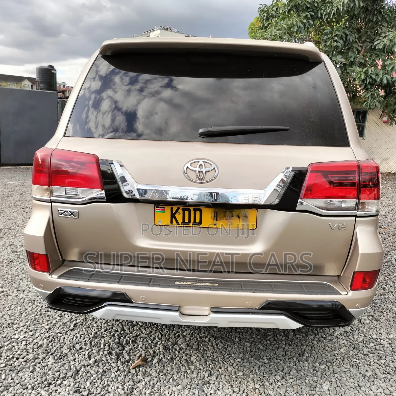 Toyota Land Cruiser 4.6 V8 ZX 2015 Beige