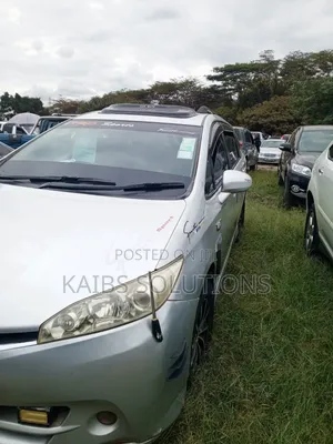 Toyota Wish 2011 Silver