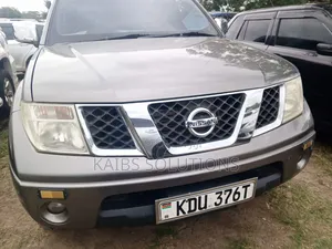 Nissan Navara 2012 Gray