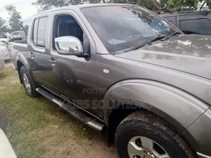 Nissan Navara 2012 Gray