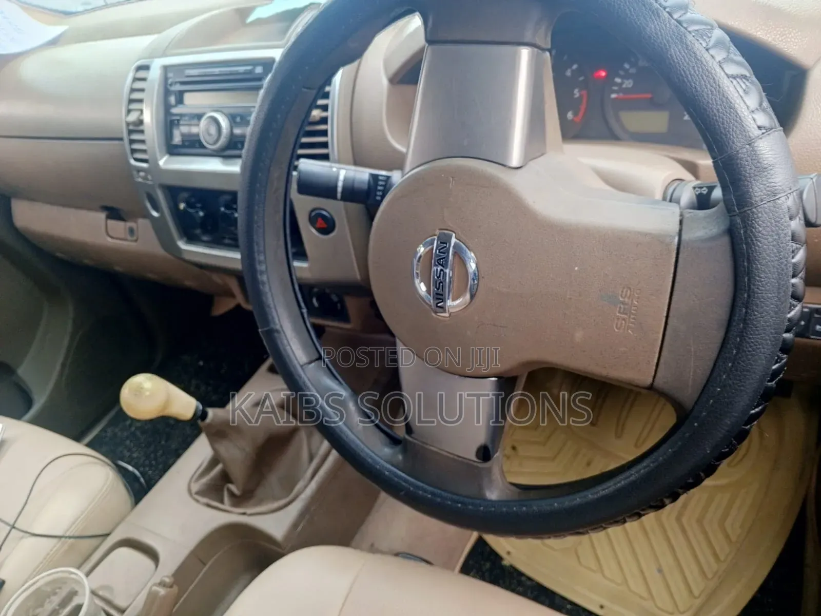 Nissan Navara 2012 Gray