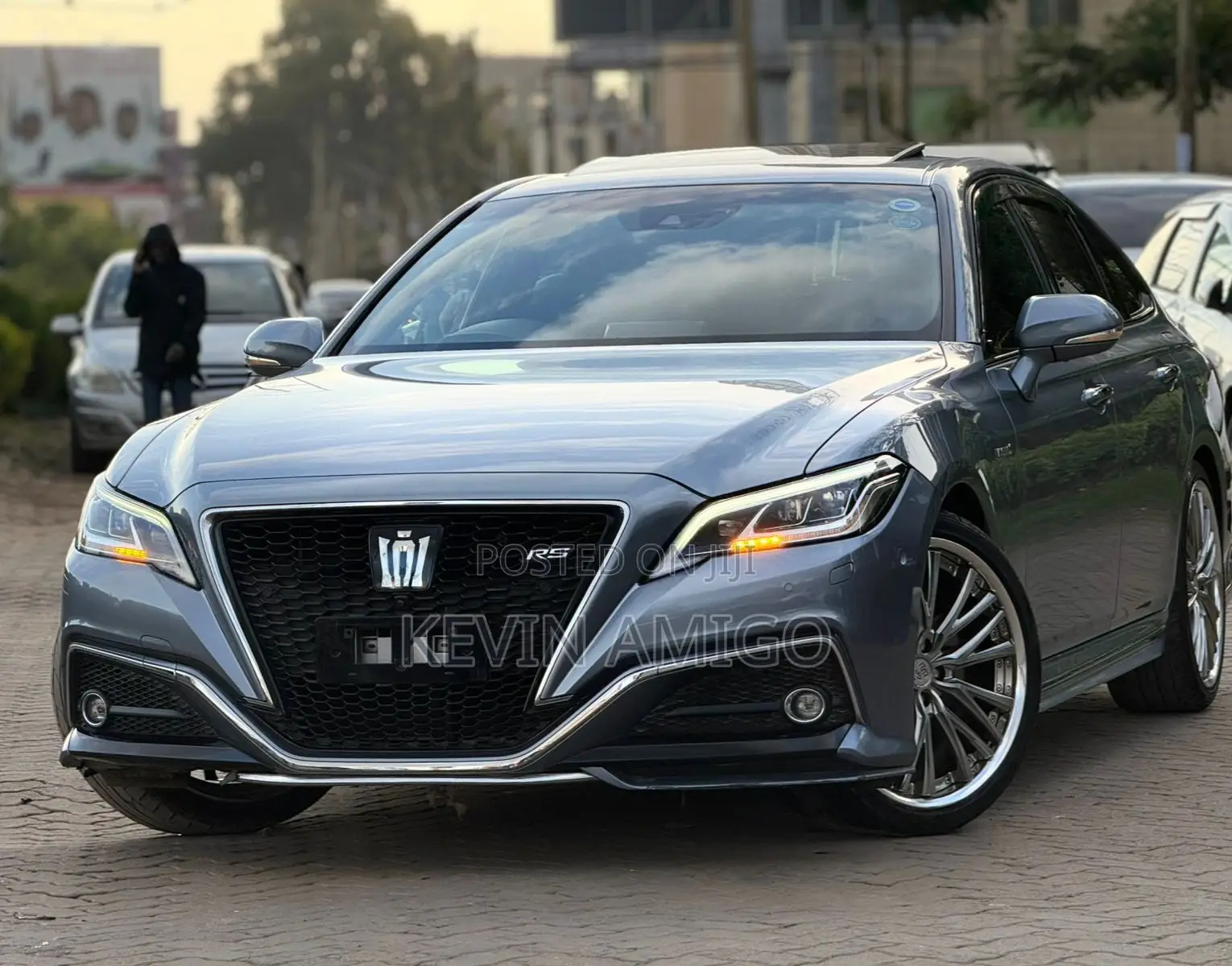 Toyota Crown 2019 Silver